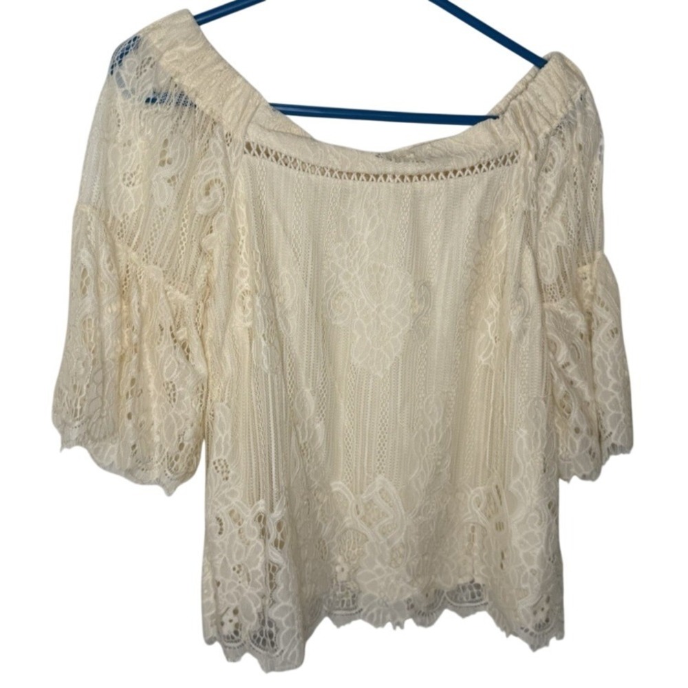 Hint Of Mint Off the Shoulder Lace Top Size S Bell Raffle Sleeve Off White Cream